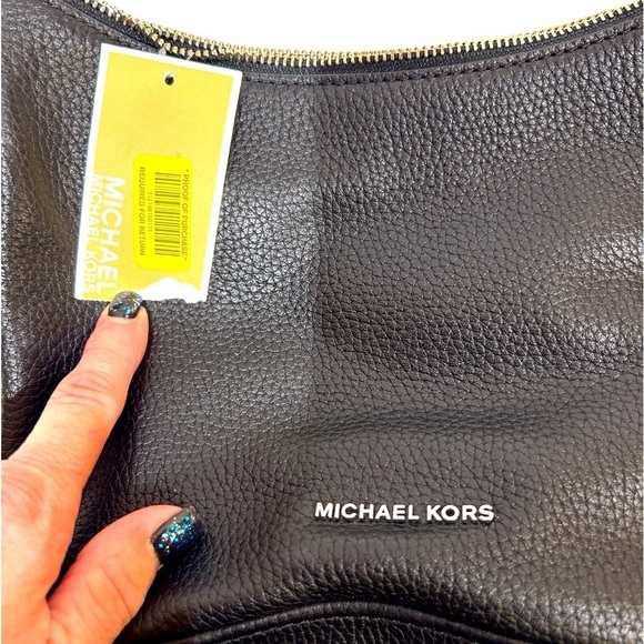 Michael Kors Lupita Messenger Bag Black/Silver Hardware Pebbled Leather NWT - Picture 4 of 9